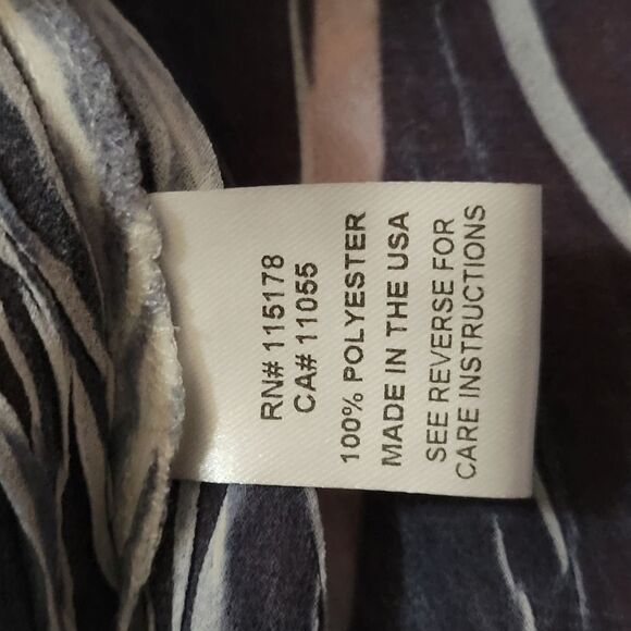 * KOMOROV  black and white sleeveless blouse - Picture 4 of 5